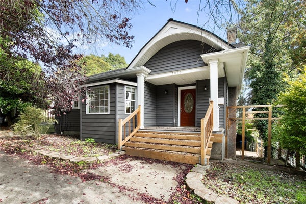 5016 9TH AVE NE, SEATTLE, WA 98105 - Image 2acdee0ab2aafe4e8b875192154f3a20/1334150062