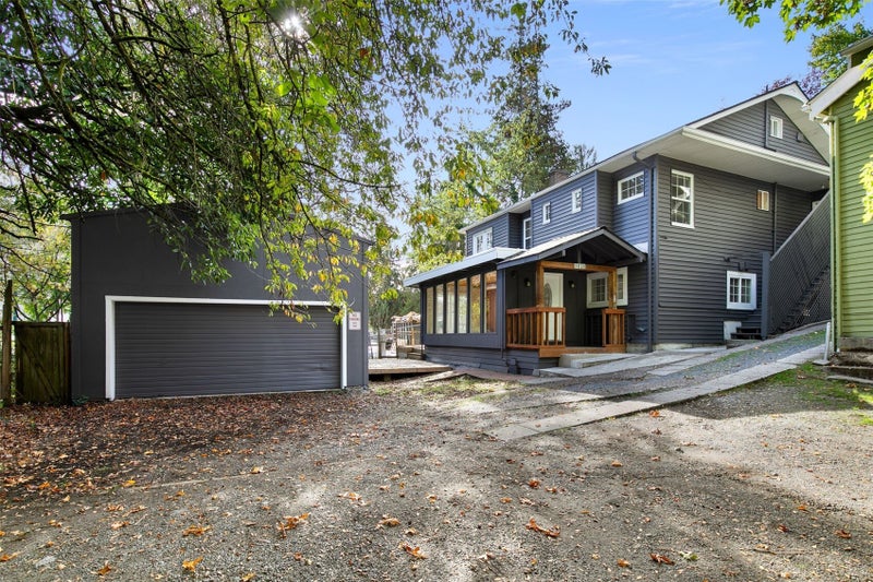 5016 5018 9th Avenue NE