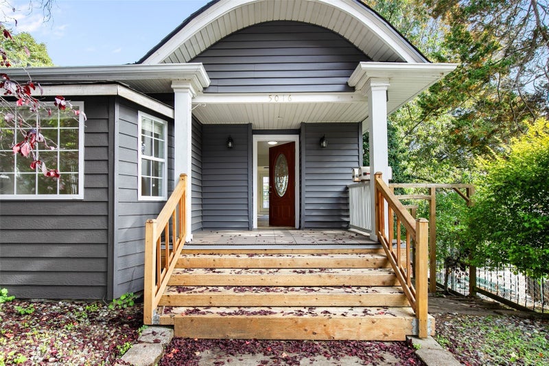 5016 5018 9th Avenue NE