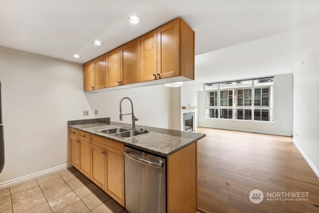 Photo of 1420 Terry Avenue #907, Seattle, WA 98101 (MLS # 2039303)