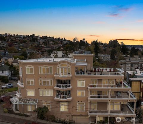 2100 Thorndyke Avenue W 402 Seattle WA 98199