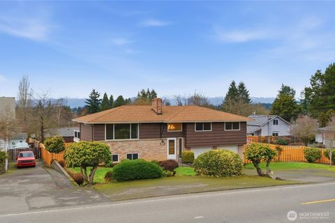 Photo of 3719 Petersville Road NE, Bremerton, WA 98310 (MLS # 2476782)