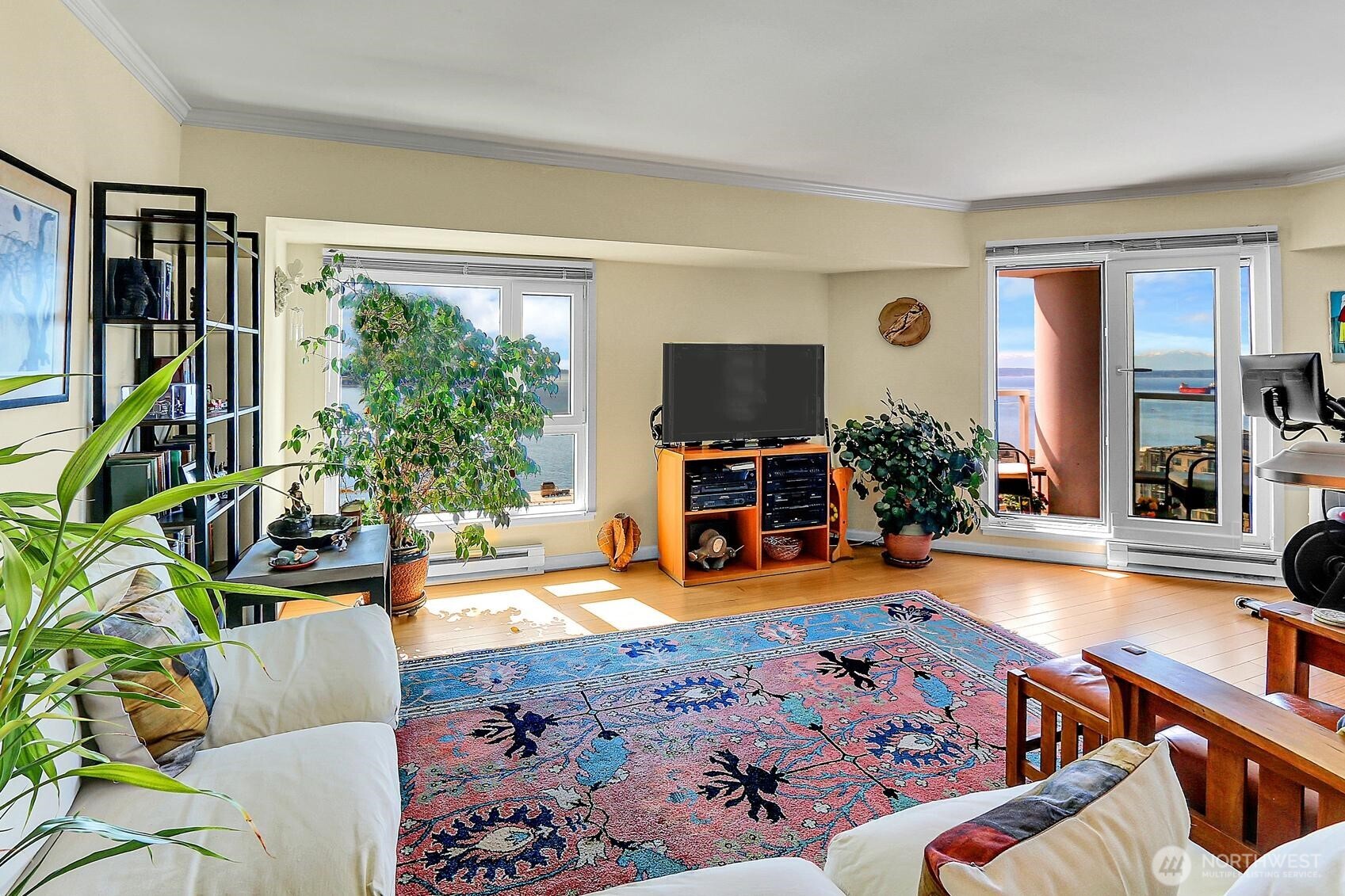 121 Vine Street 2103