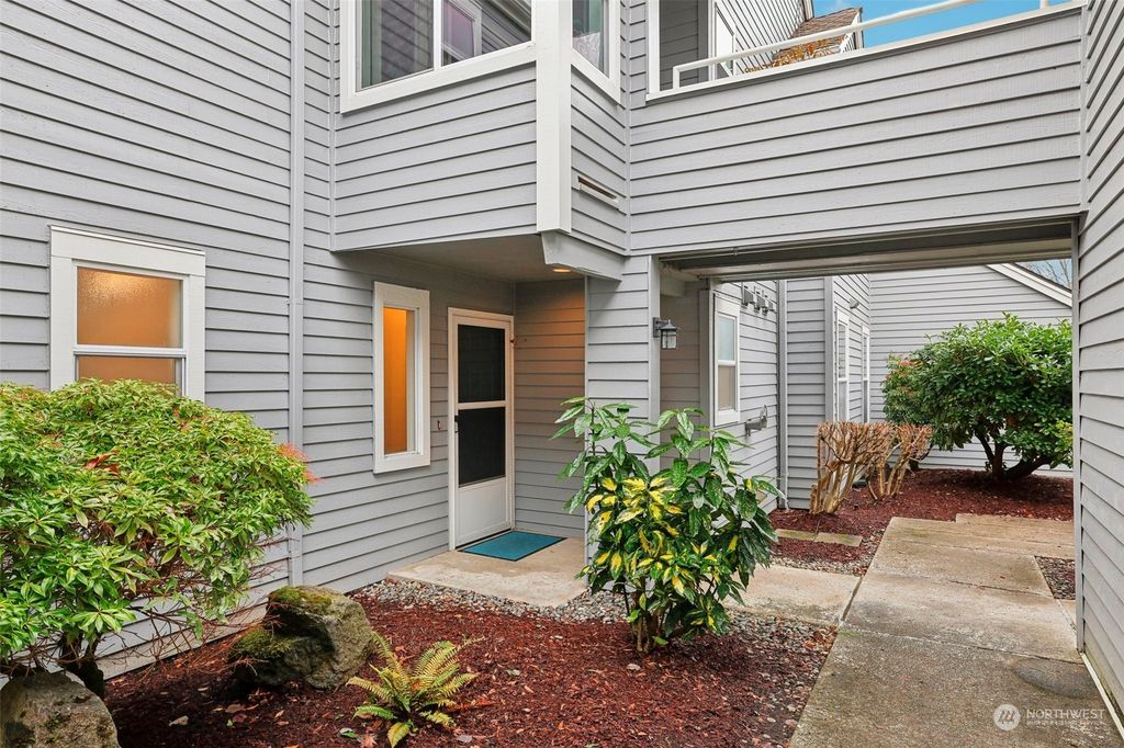 Photo of 4251 224th Ct SE Ct #1171, Issaquah, WA 98029 (MLS # 2320873)