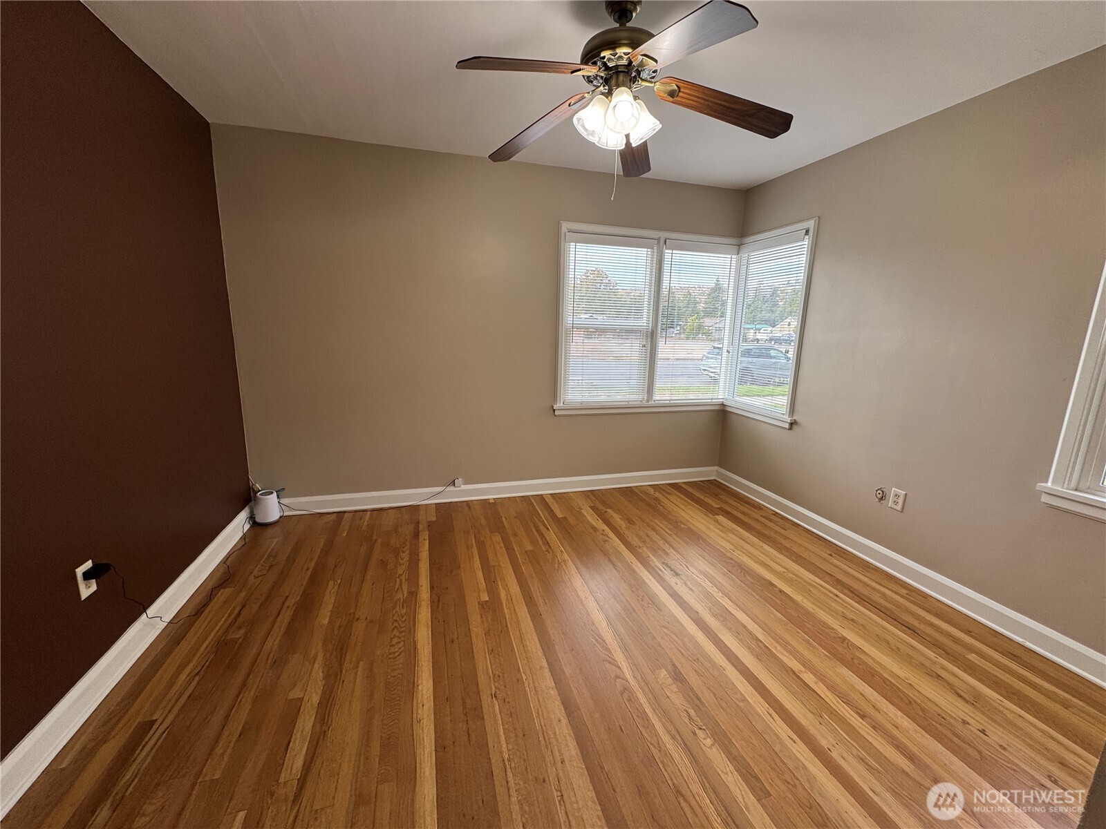 Omak, Washington 98841, United States, 3 Bedrooms Bedrooms, ,2 BathroomsBathrooms,Residential,Active,228593