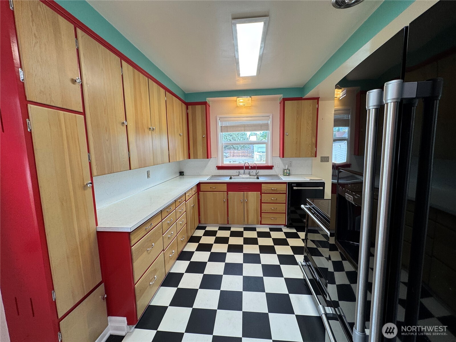 Omak, Washington 98841, United States, 3 Bedrooms Bedrooms, ,2 BathroomsBathrooms,Residential,Active,228593