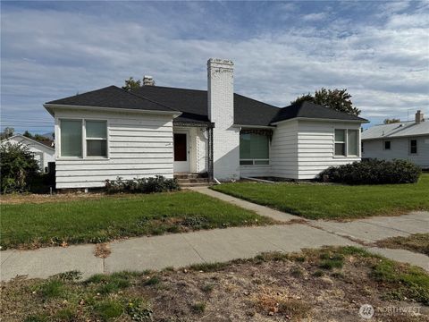 Photo of 317 Ash Street S, Omak, WA 98841 (MLS # 2434676)