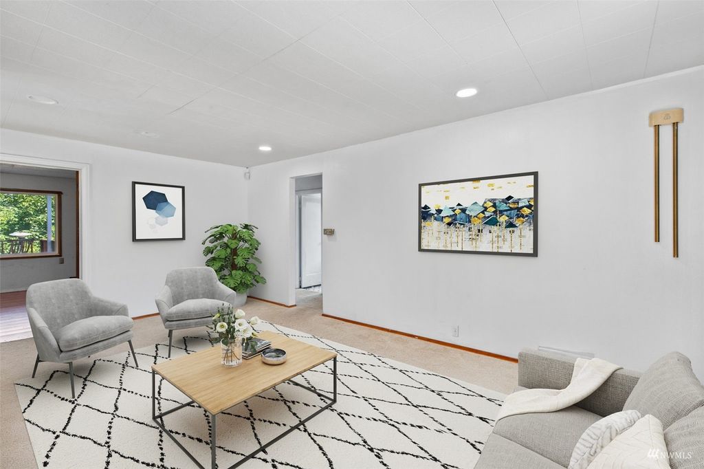 Photo of 1038 S 124th Street, Seattle, WA 98168 (MLS # 1988077)