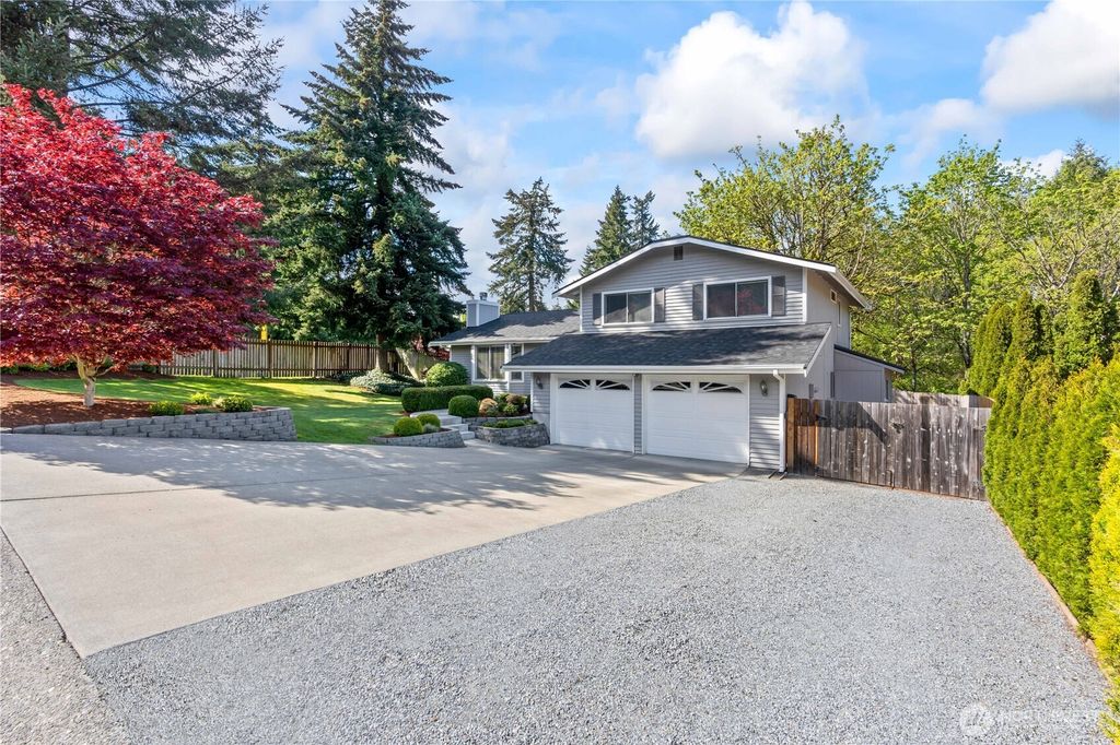 Photo of 4636 SW 314th Place, Federal Way, WA 98023 (MLS # 2371388)