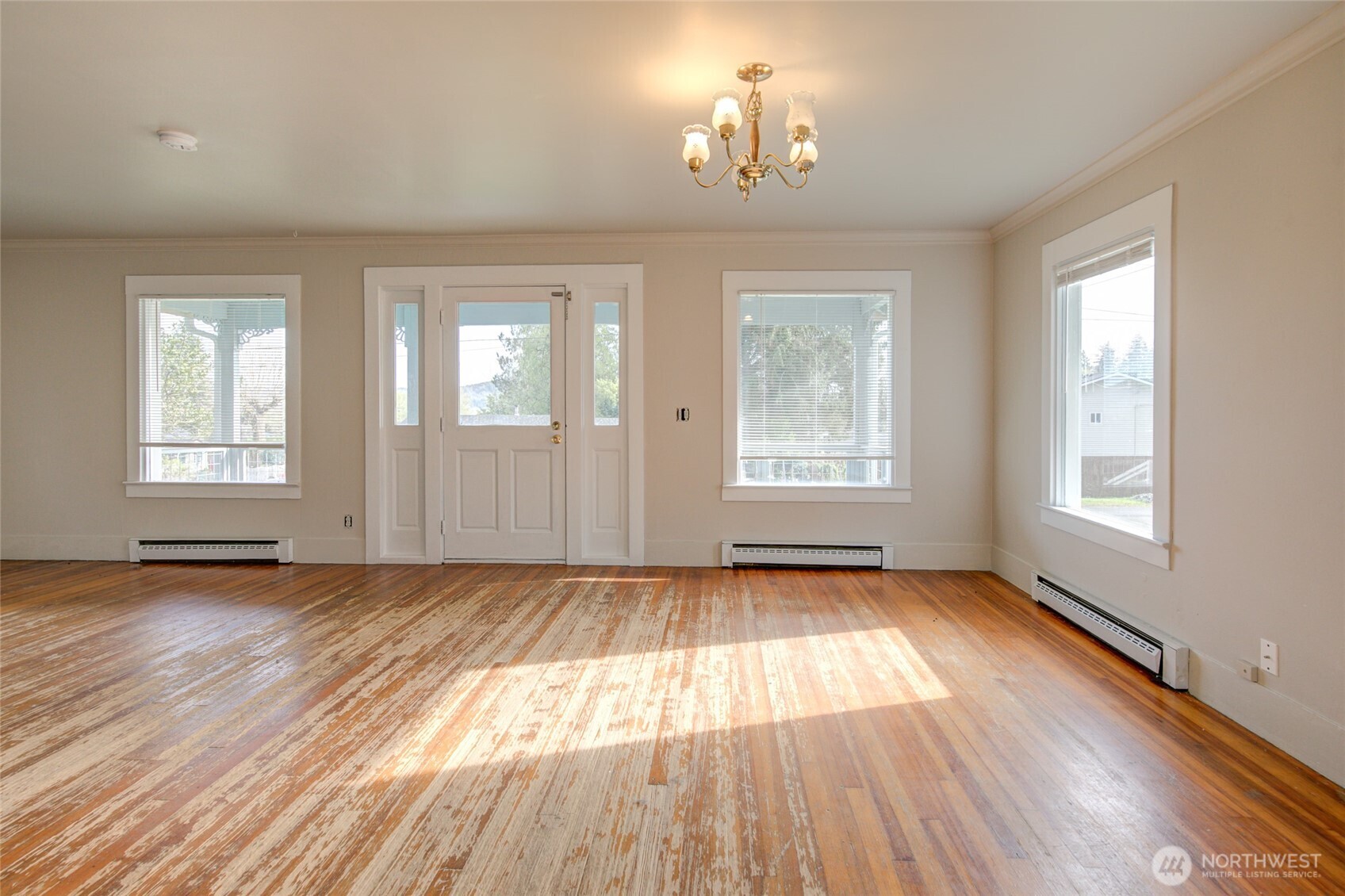 316 W Kennaston Avenue