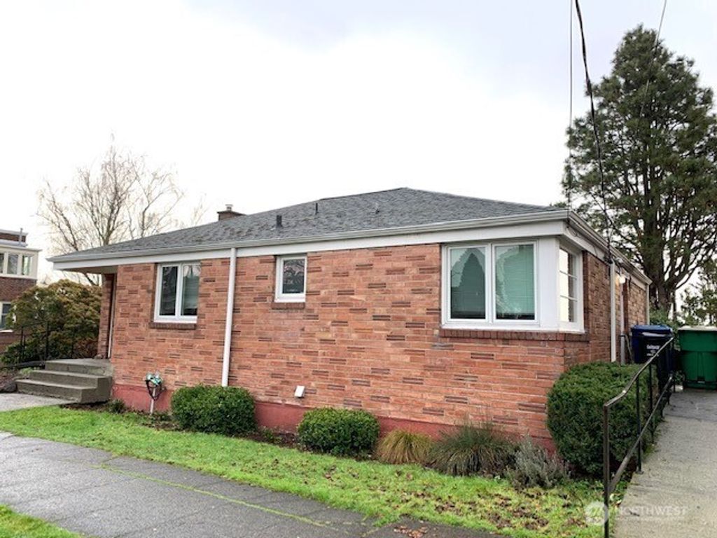 Photo of 1722 4th Avenue N, Seattle, WA 98109 (MLS # 2416780)