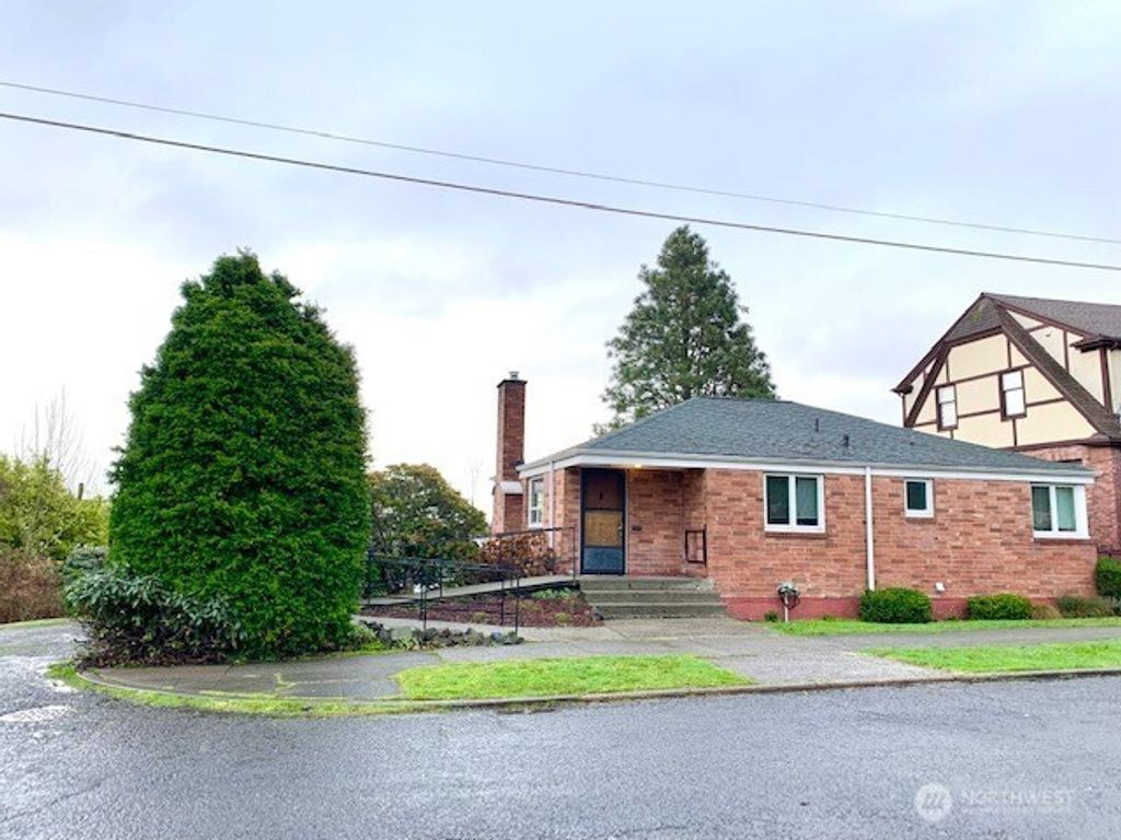 Photo of 1722 4th Avenue N, Seattle, WA 98109 (MLS # 2416780)