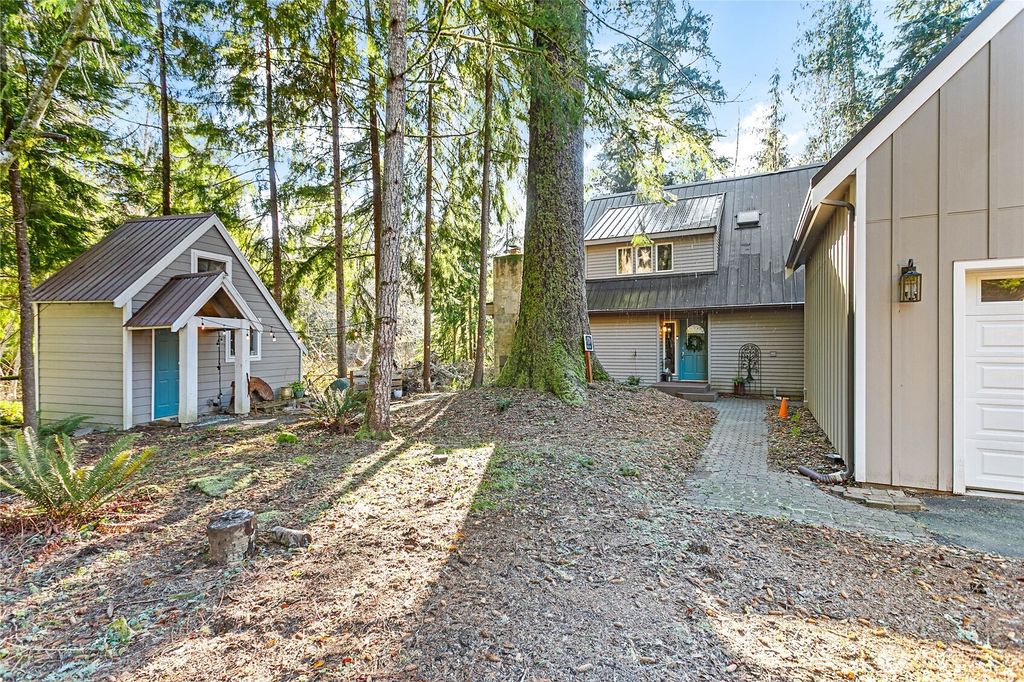 Photo of 54 A Honeycomb Ln, Bellingham, WA 98229 (MLS # 2470550)