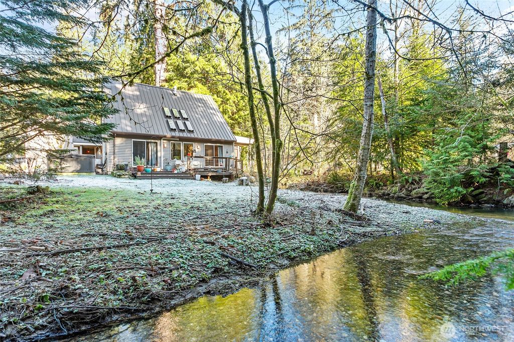 Photo of 54 A Honeycomb Ln, Bellingham, WA 98229 (MLS # 2470550)