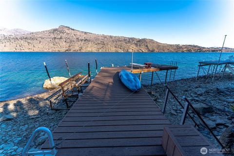 Photo of 15137 S LAKESHORE Road, Chelan, WA 98816 (MLS # 2374328)