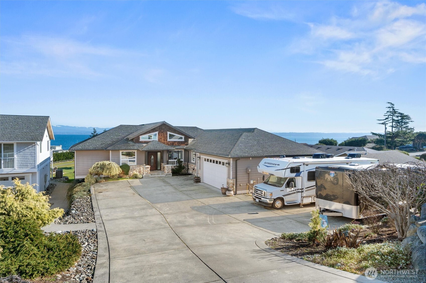 1433 Country Club Drive