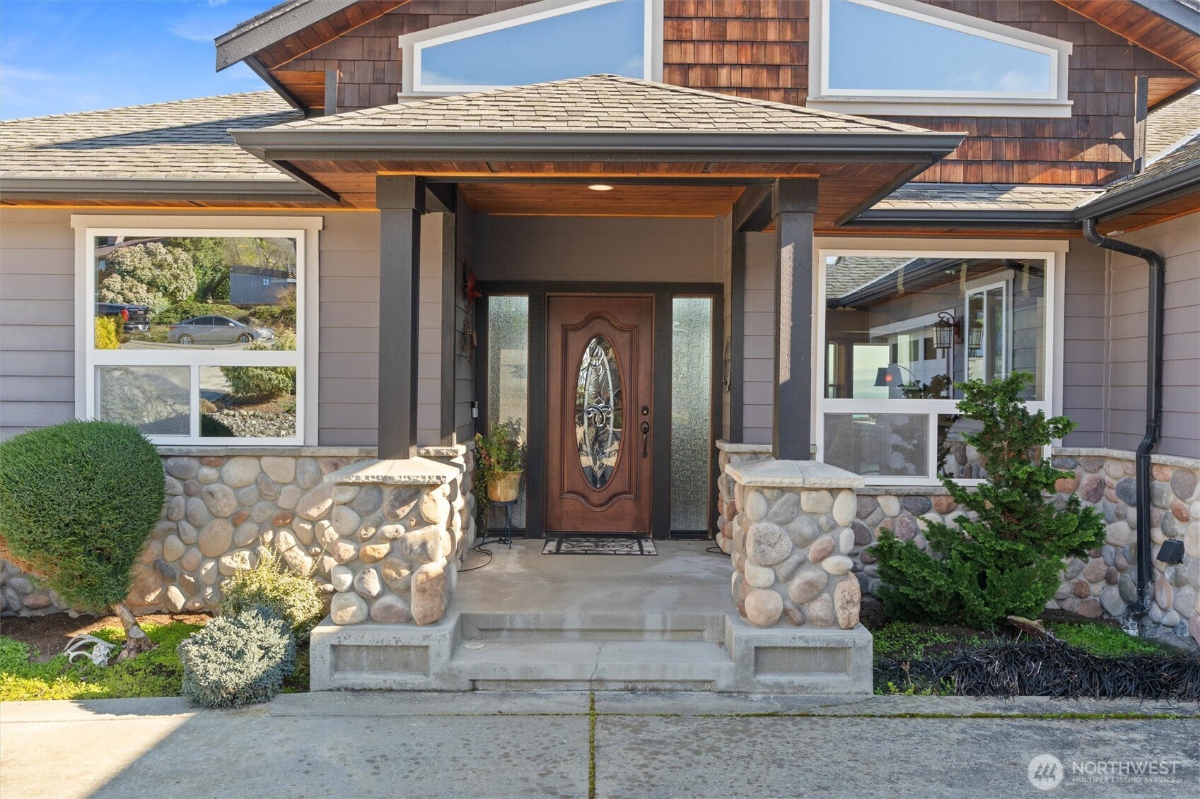 1433 Country Club Drive