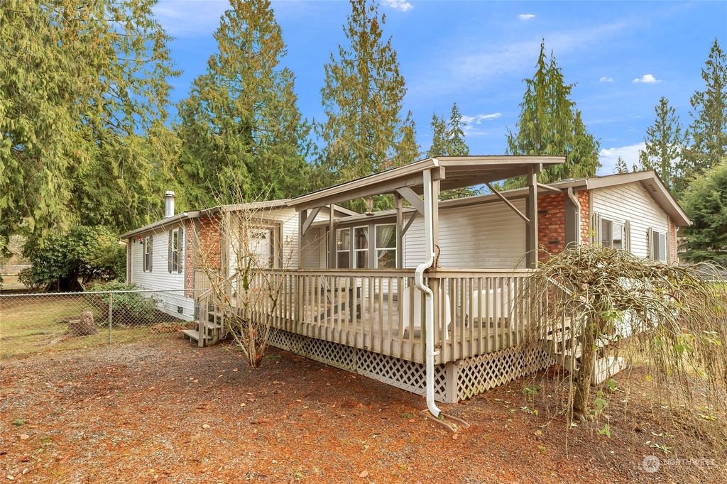 Photo of 20726 N loop view Drive, Granite Falls, WA 98252 (MLS # 2021318)