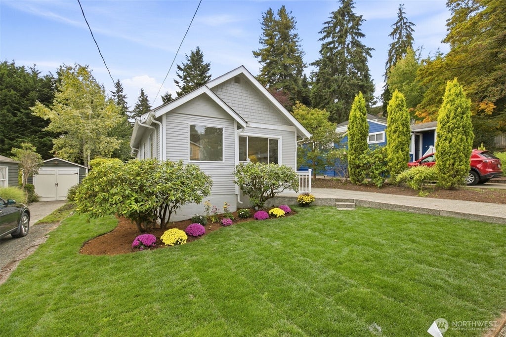 Photo of 1723 NE 92nd Street, Seattle, WA 98115 (MLS # 2587421)