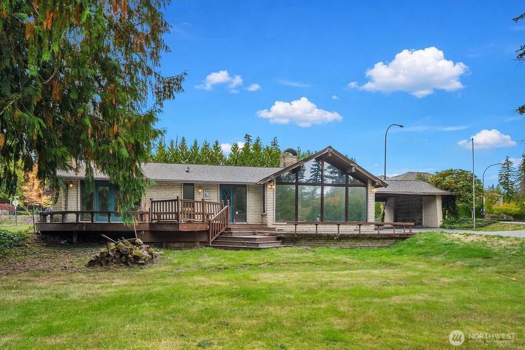 Photo of 21805 SE 4th Street, Sammamish, WA 98074 (MLS # 2586434)