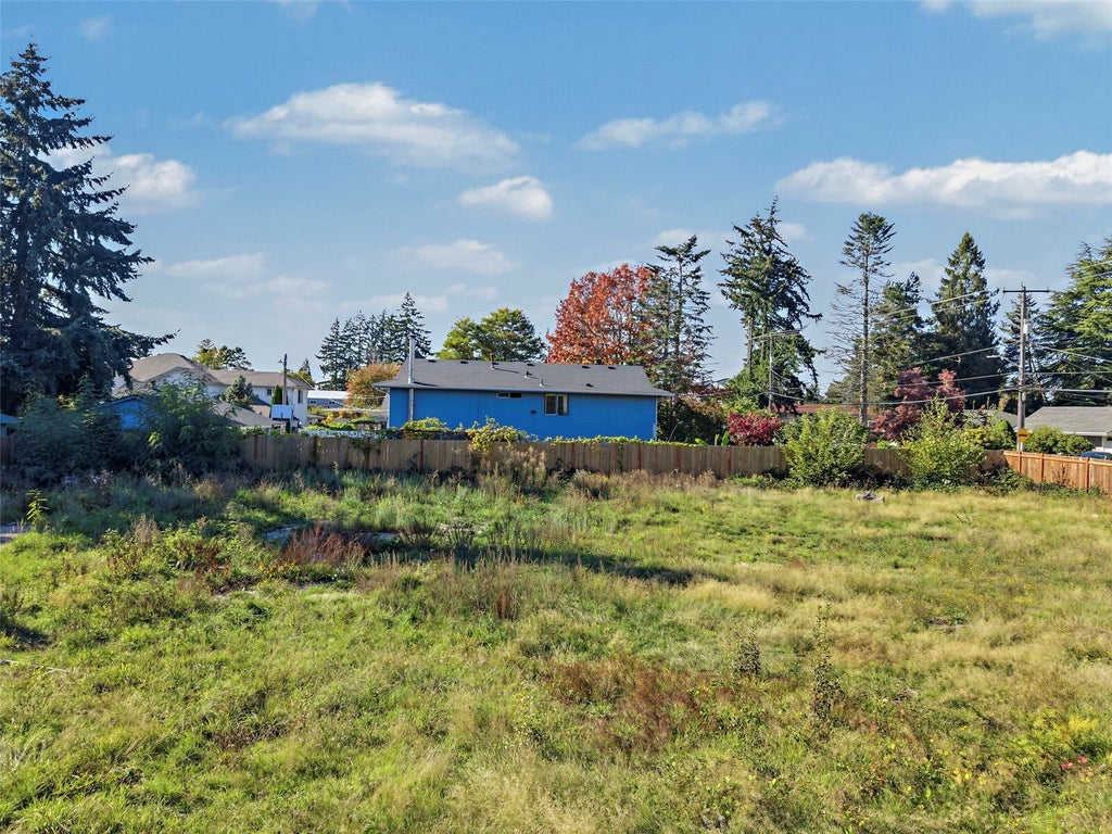 Photo of 11205 12th Avenue SW, Seattle, WA 98146 (MLS # 2595970)