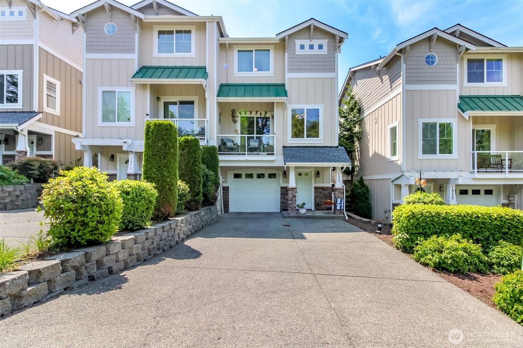 Photo of 1924 S 240th Street, Des Moines, WA 98198 (MLS # 2528228)