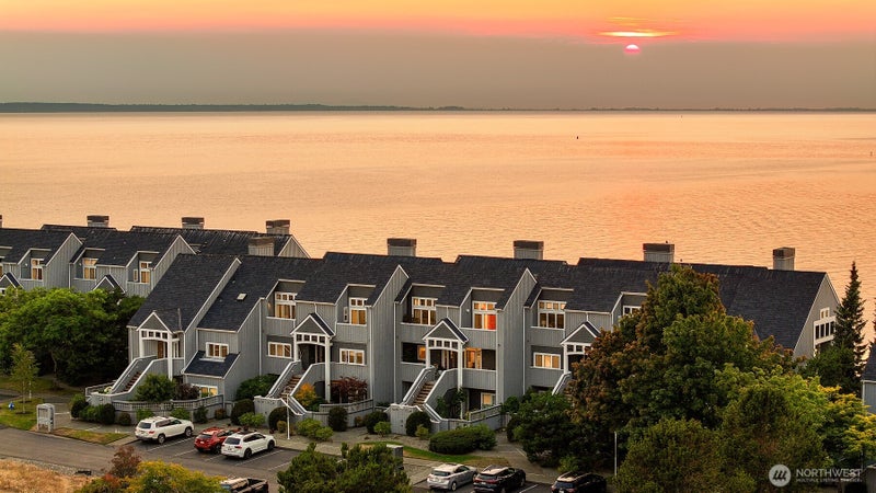9499 Semiahmoo Parkway B-8