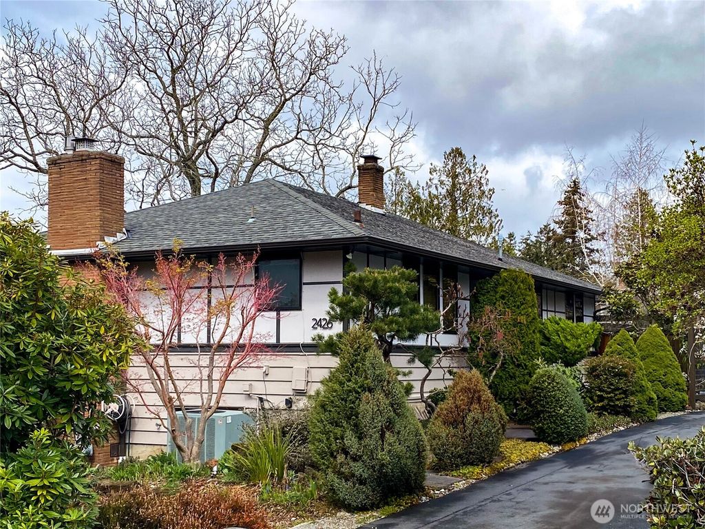Photo of 2426 NW 201st Place, Shoreline, WA 98177 (MLS # 2353652)