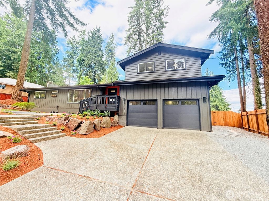 Photo of 16142 SE 42 Place, Bellevue, WA 98006 (MLS # 2549541)