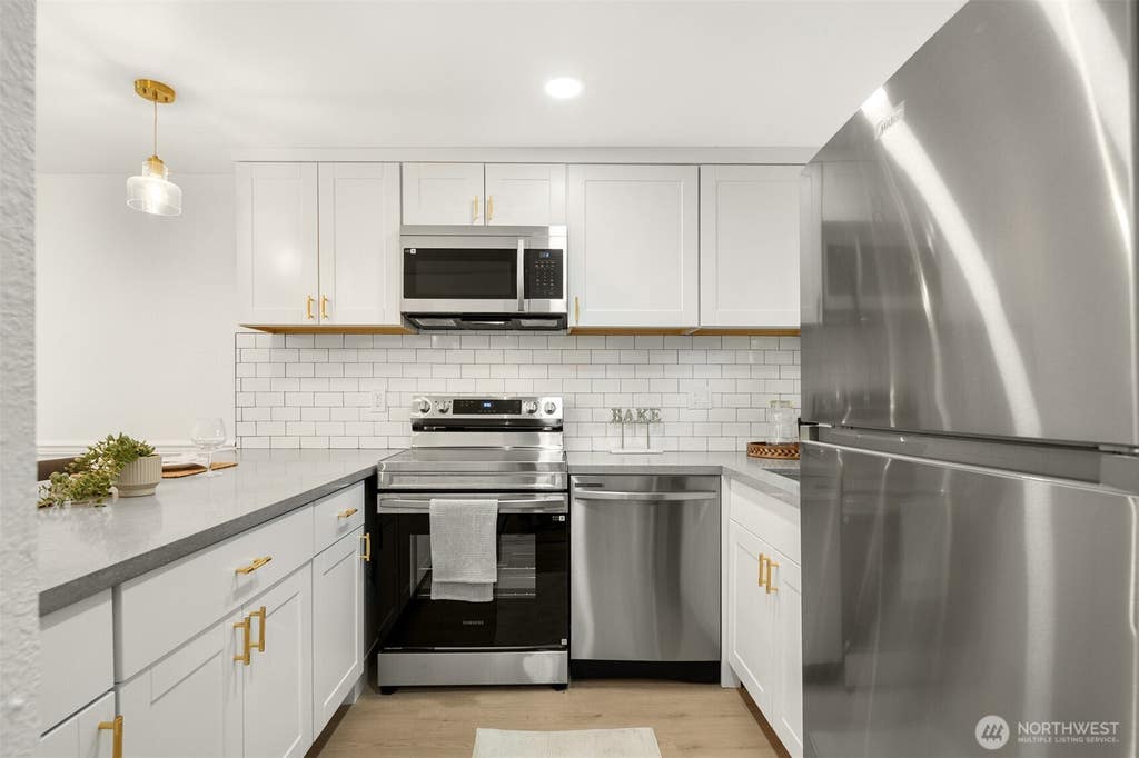 Photo of 14527 NE 40th Street #G104, Bellevue, WA 98007 (MLS # 2575032)