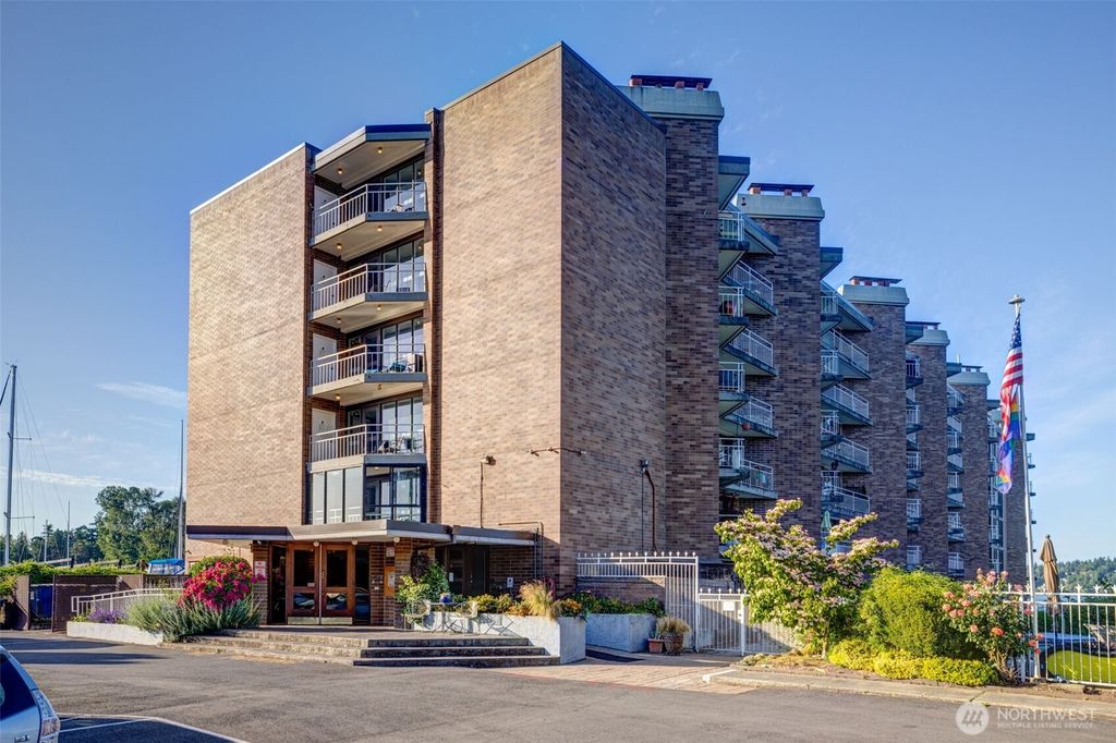 Photo of 9500 Rainier Avenue S #303, Seattle, WA 98118 (MLS # 2390978)