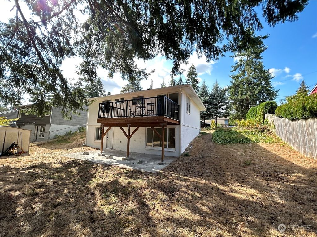 Photo of 23003 53rd Avenue W, Mountlake Terrace, WA 98043 (MLS # 2162924)