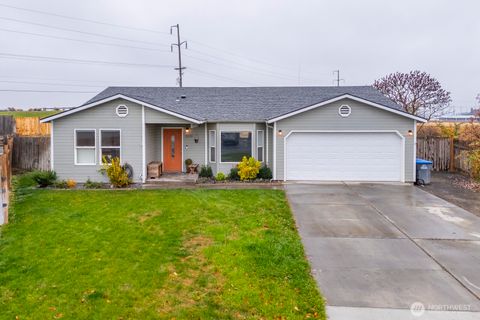 Photo of 2225 Claremont Court, Moses Lake, WA 98837 (MLS # 2454373)