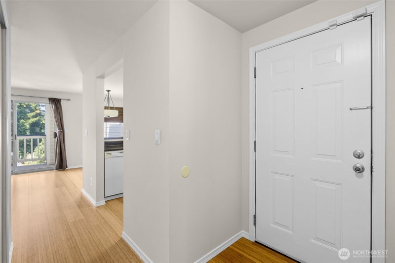 1900 NE 48th Street E205