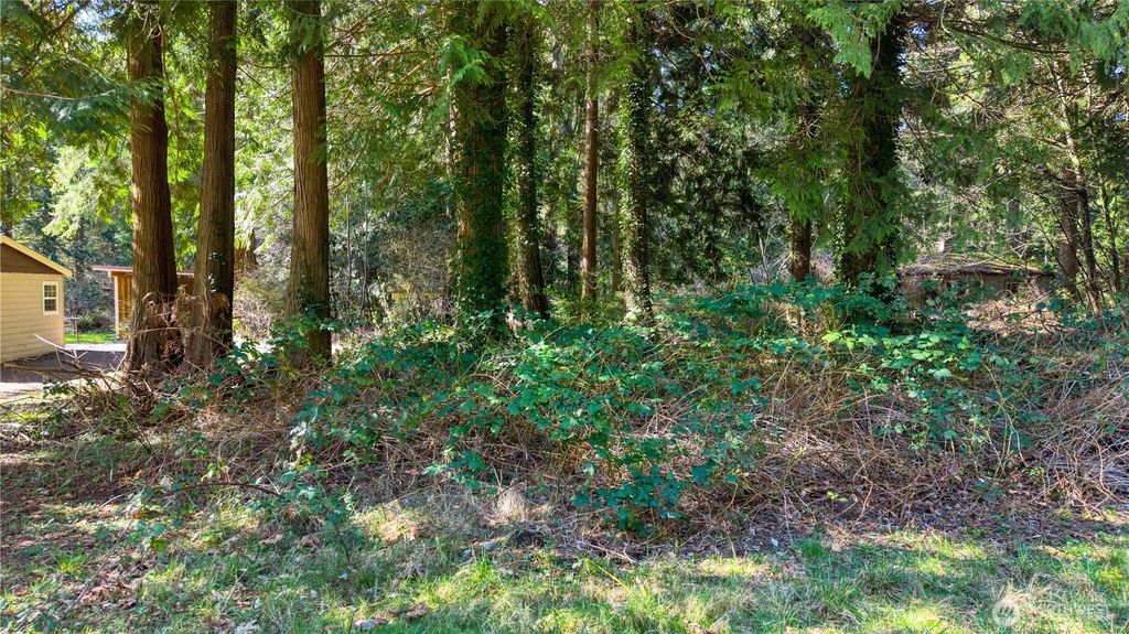 Photo of 16 Burns Way, Point Roberts, WA 98281 (MLS # 2496042)