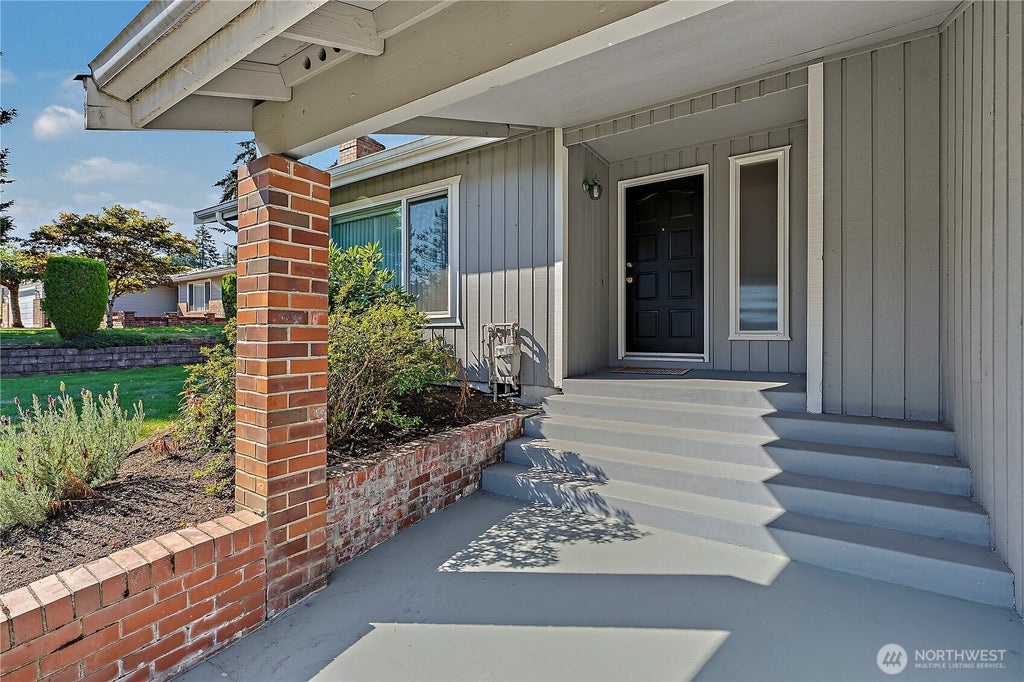 Photo of 10210 63rd Avenue Ct E, Puyallup, WA 98373 (MLS # 2583789)