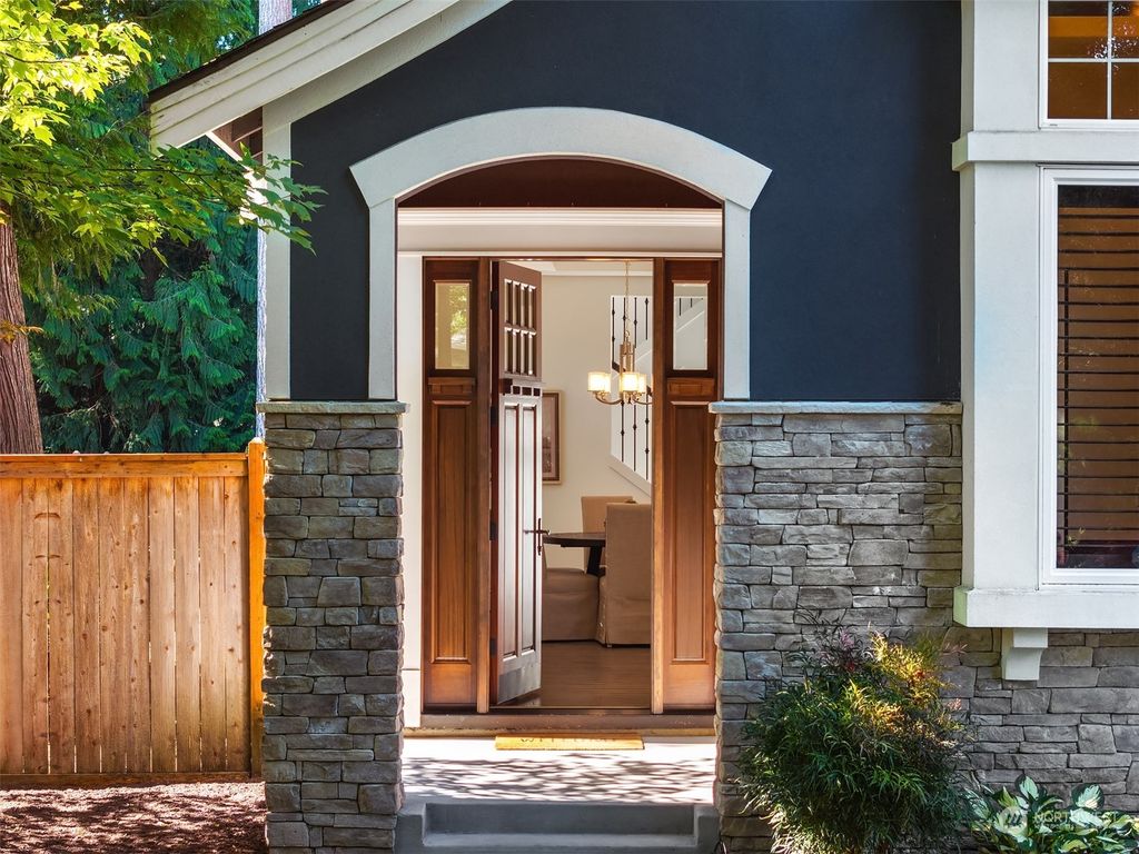 Photo of 25615 SE 30th Street, Sammamish, WA 98075 (MLS # 2266437)