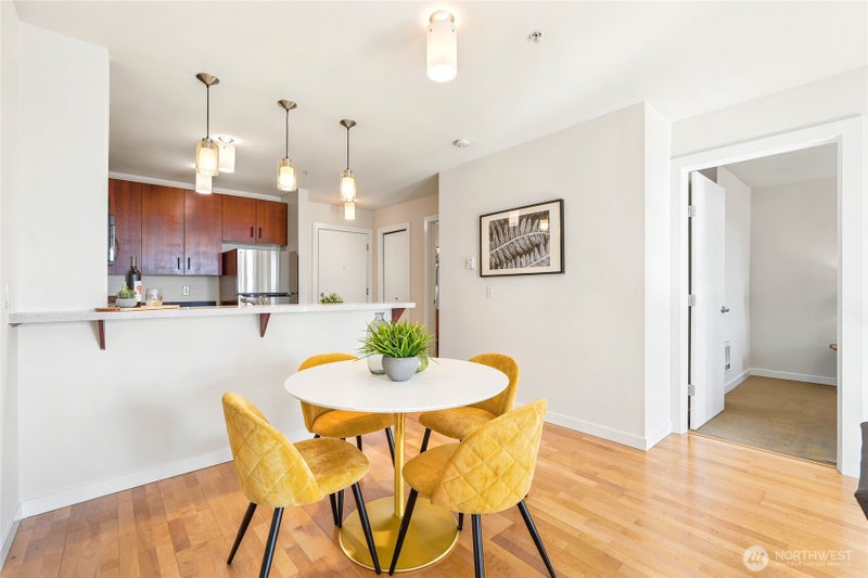 655 Crockett Street B203