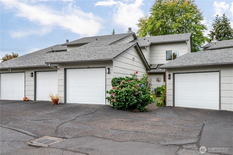 Photo of 2353 40th Ave AVE #3, Longview, WA 98632 (MLS # 2583684)