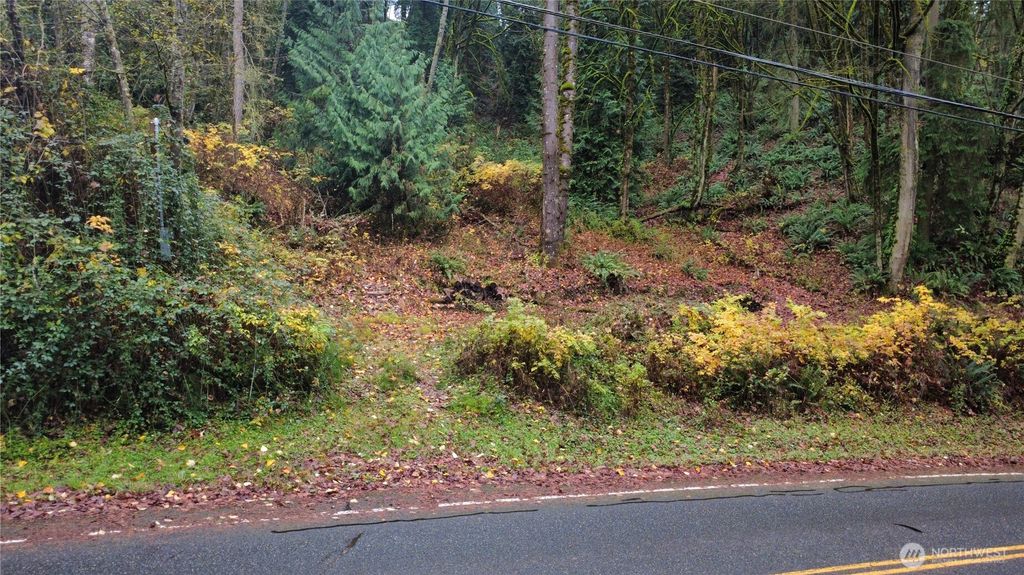 Photo of 13720 Holmes Point Drive, Kirkland, WA 98034 (MLS # 2461538)