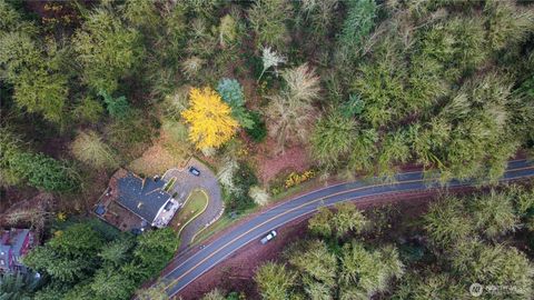 Photo of 13720 Holmes Point Drive, Kirkland, WA 98034 (MLS # 2461538)