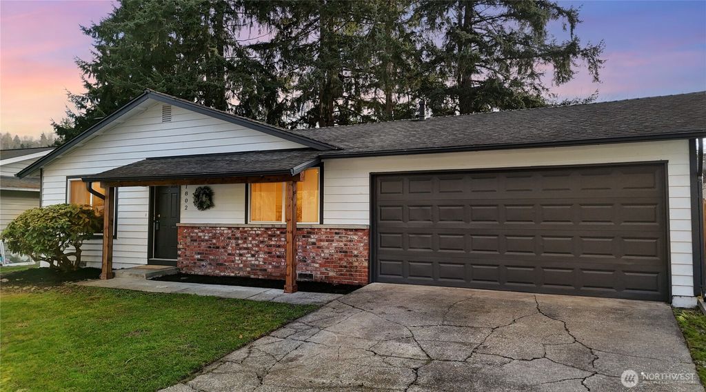 Photo of 1802 21st St St NE, Auburn, WA 98002 (MLS # 2468727)