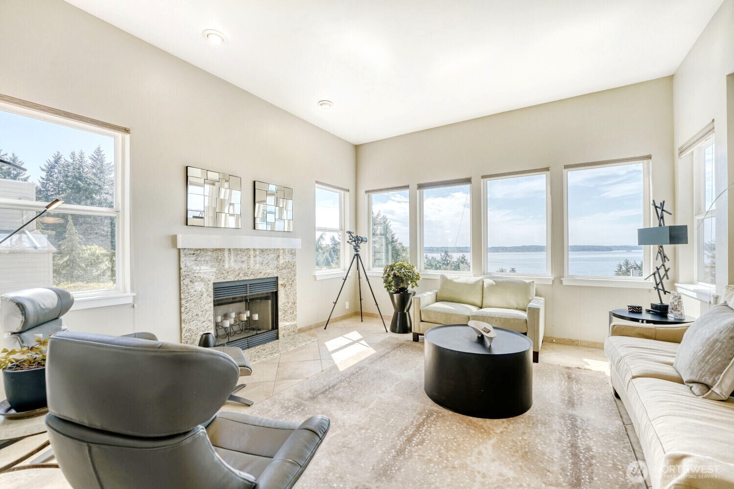 5711 Upland Terrace NE