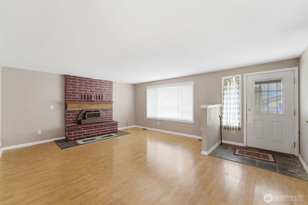 Photo of 1711 W 15th Avenue, Kennewick, WA 99337 (MLS # 2486509)