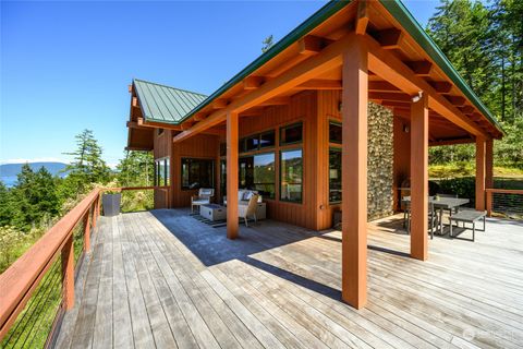 A home in Decatur Island