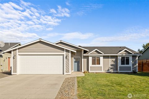 Photo of 1703 E Hobert Avenue, Ellensburg, WA 98926 (MLS # 2440559)