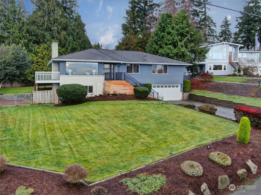 Photo of 3204 52nd Place SW, Everett, WA 98203 (MLS # 2190055)