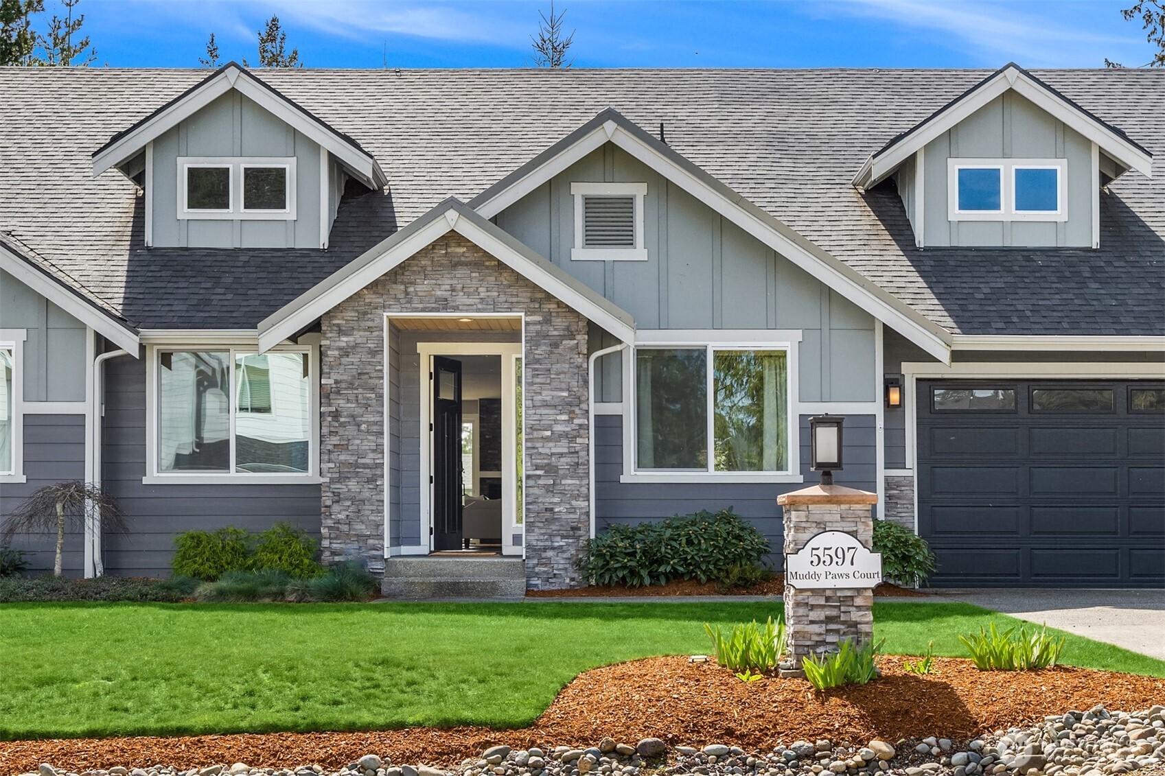 5597 NW Muddy Paws Court