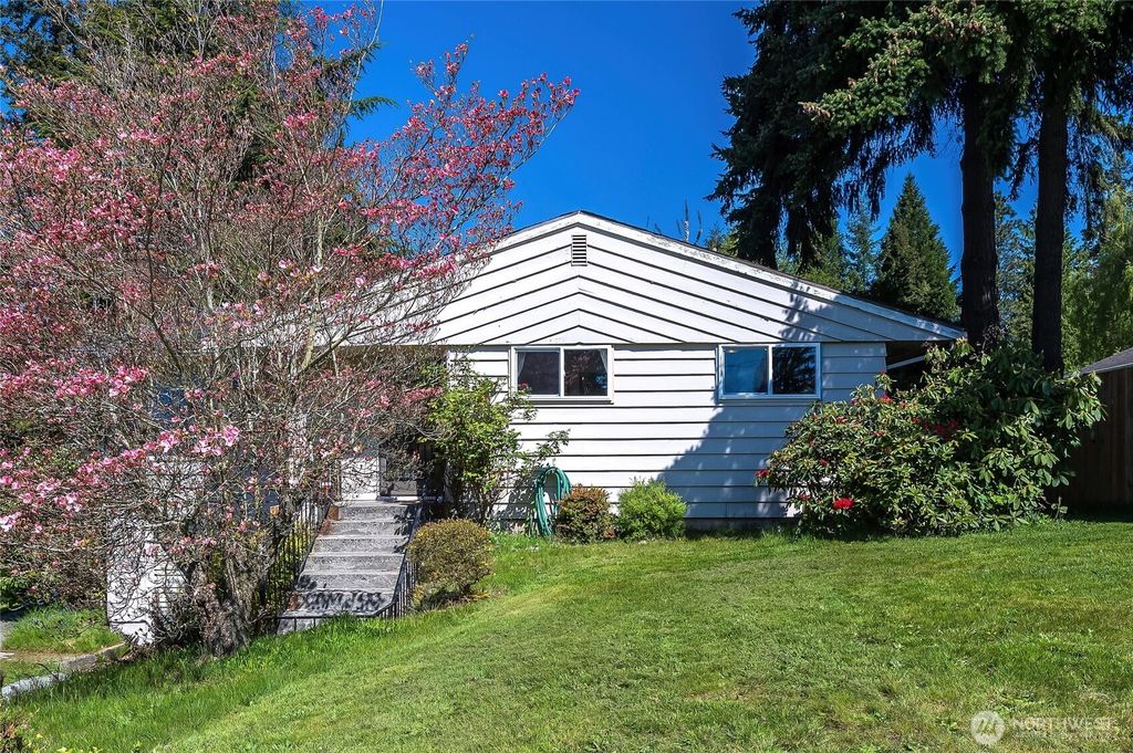 Photo of 4801 84th Street SW, Mukilteo, WA 98275 (MLS # 2364038)