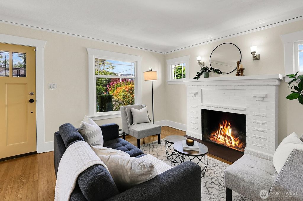 Photo of 6818 16th Avenue NE, Seattle, WA 98115 (MLS # 2436434)